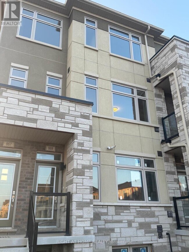 Photo du bâtiment - 869 N Waterdown Dr