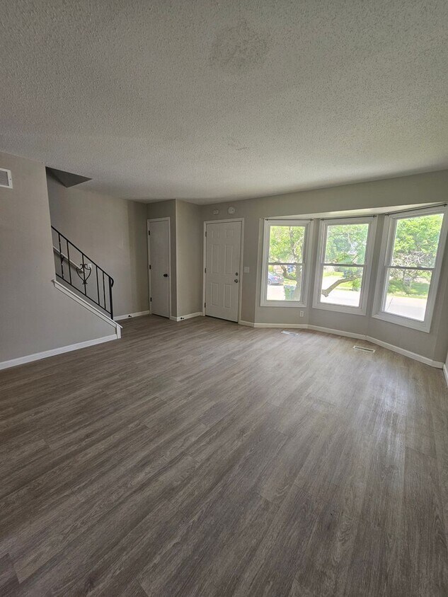 Foto principal - 5416 - 5418 N Linwood Ave.