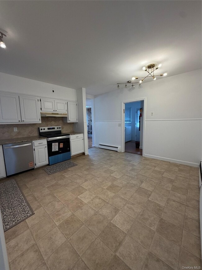 Building Photo - 217 Greeley Ave