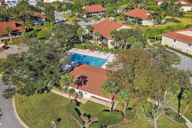 Foto del edificio - 6531 Chasewood Dr