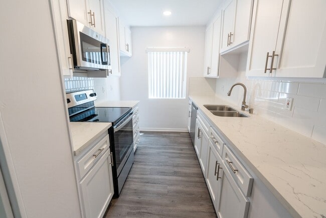 Foto del interior - 1635 North Martel Avenue