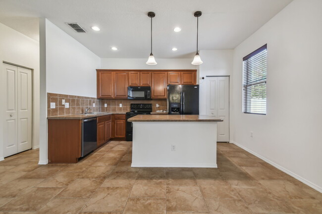 Foto del edificio - 1232 Canyon Oaks Dr