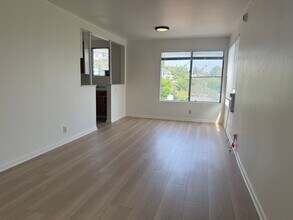 Building Photo - 2564 Corralitas Dr