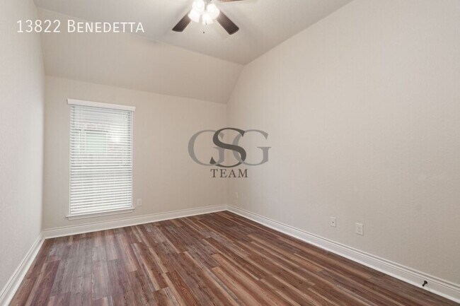 Building Photo - 13822 Benedetta-