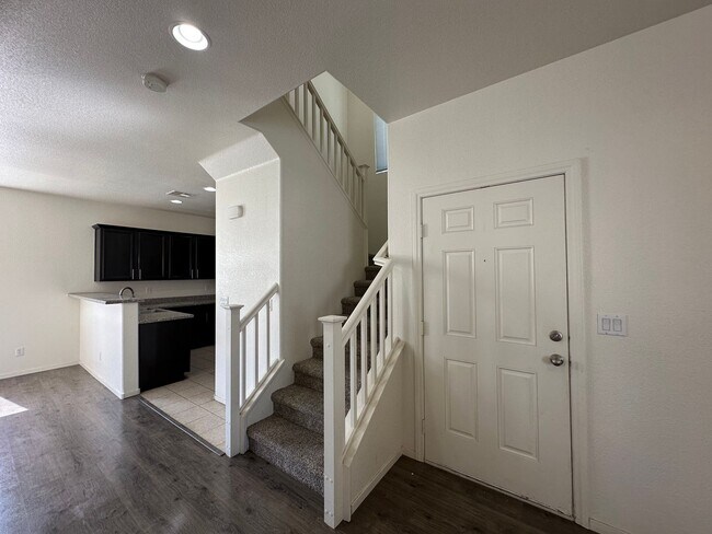 Foto del edificio - Beautifully upgraded two-story home nestled in a gated community