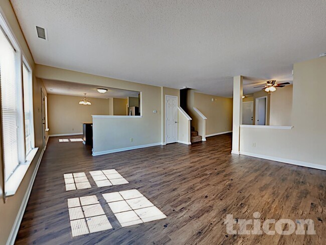 Foto del edificio - 10787 Emery Dr