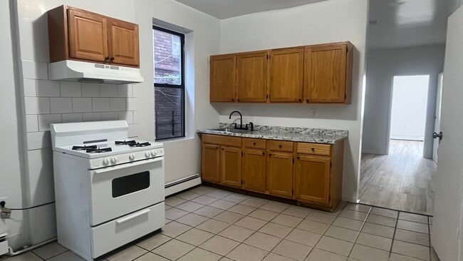 Building Photo - 28 Elmwood Ave