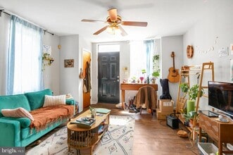 Building Photo - 2220 Almond St