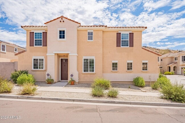 Building Photo - 445 W Mountain Sage Dr