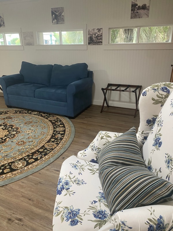 Building Photo - 805 1st St NE