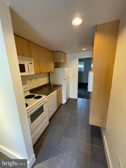 Foto del edificio - 433 Manor Pl NW