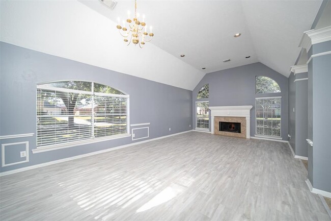 Building Photo - 4102 Magnolia Ln