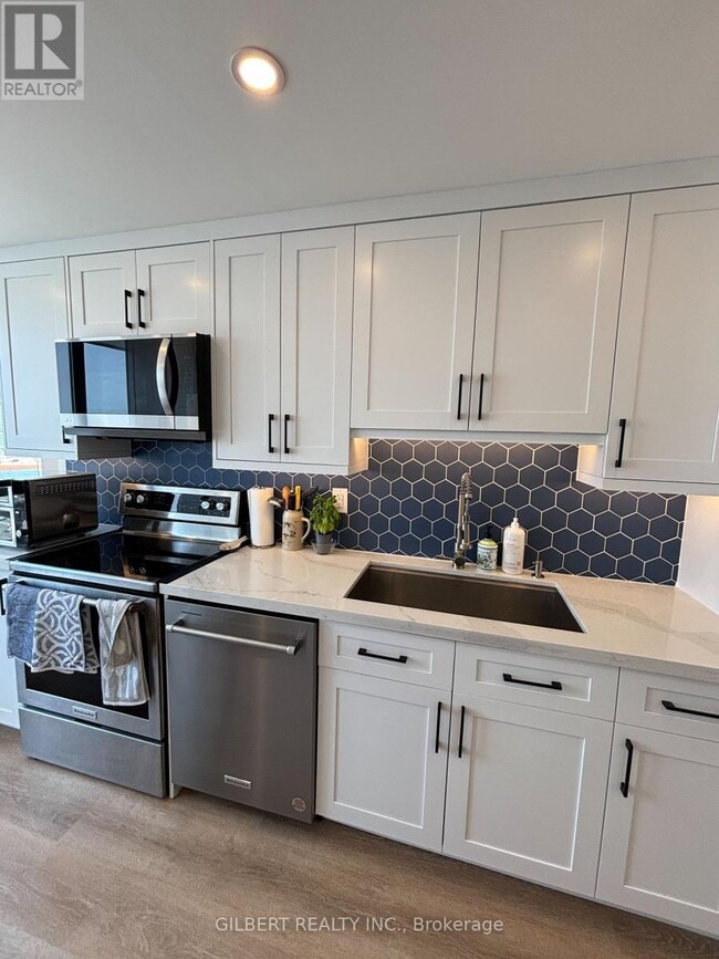 Photo du bâtiment - 7460-7460 Bathurst St