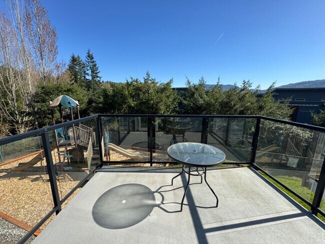 Foto del edificio - 2Bd/2.5Ba Issaquah Townhouse