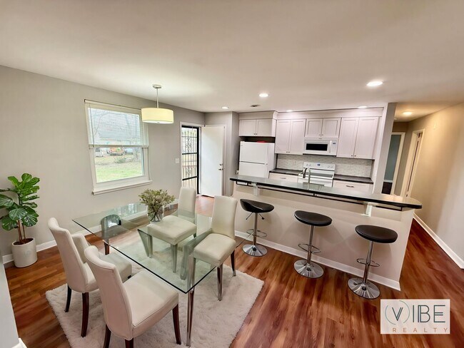 Foto del edificio - 3 Bedroom 1.5 Bath House w/Large Yard- Easy access to OHB and Nolensville Pk $1950