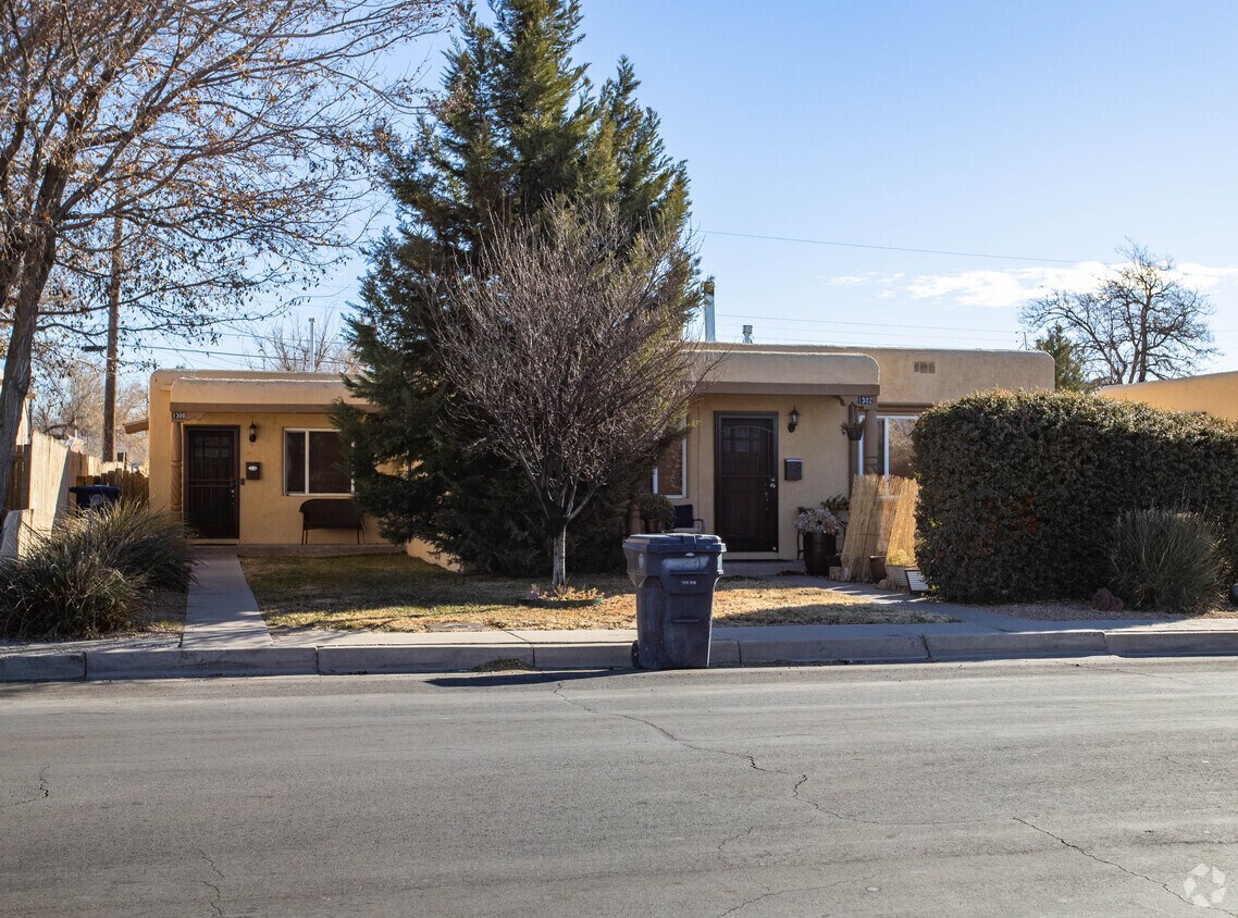 Foto principal - 1300 Carlisle Blvd SE