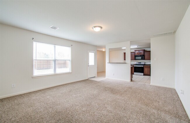 Foto del edificio - 8218 Hall View Dr