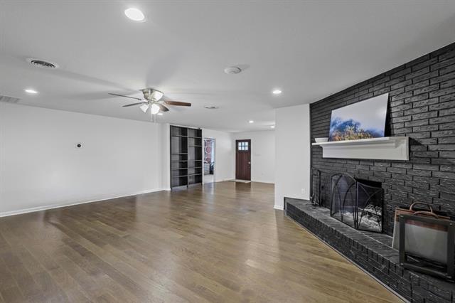 Foto del edificio - 6244 Trail Lake Dr