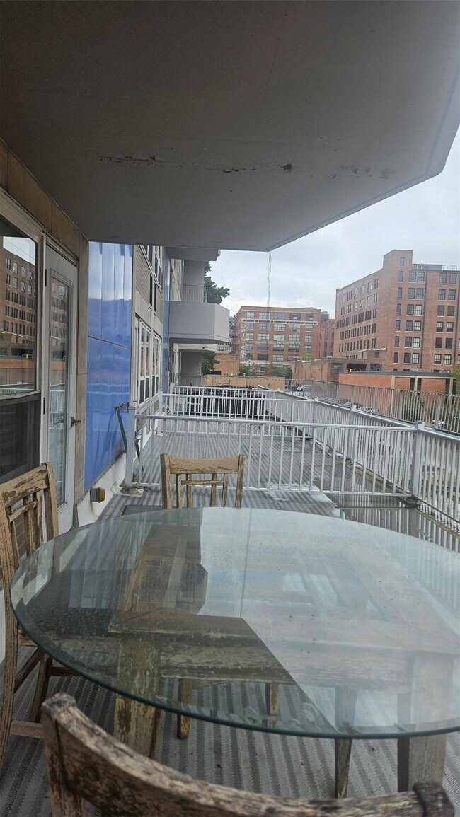 Foto del edificio - 210 N 17th St