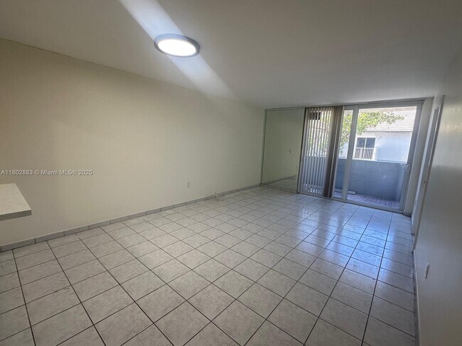 Foto del edificio - 10090 NW 80th Ct