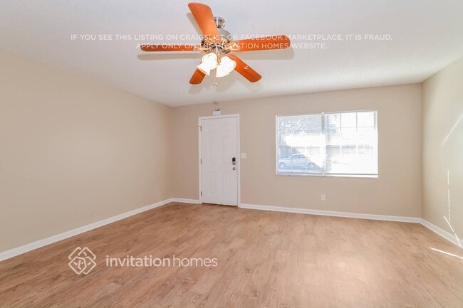 Building Photo - 990 Vincent Dr