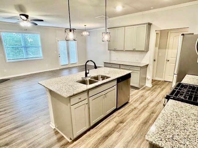 Foto del edificio - 778 Woodstock Grove Dr