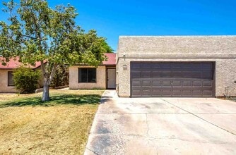 Building Photo - 1414 W Santa Maria Way