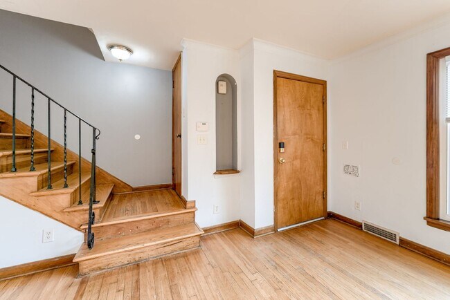 Foto del edificio - Charming 3 Bedroom Duplex Close to Dining,...