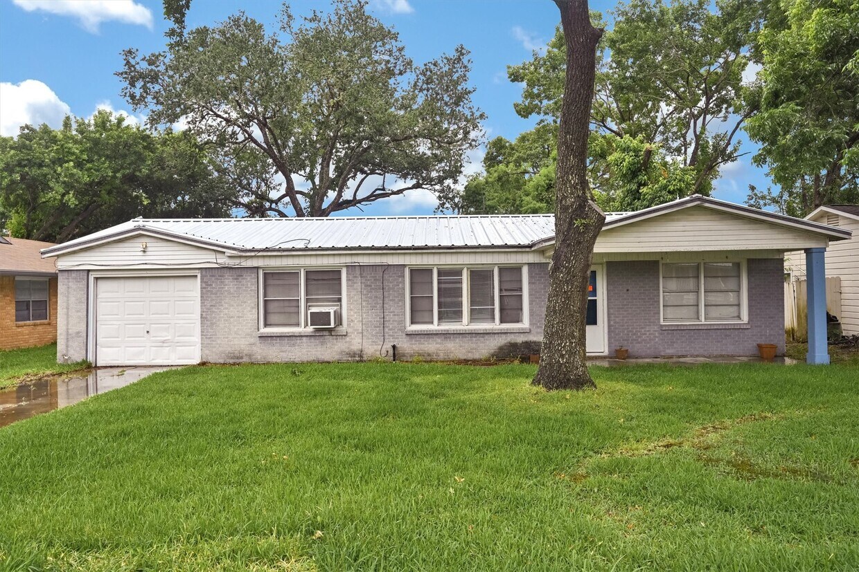 Foto principal - 616 Benson St