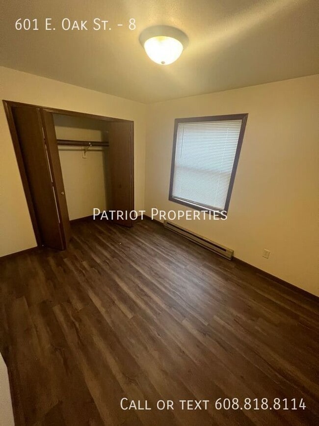 Foto del edificio - 601 E Oak St