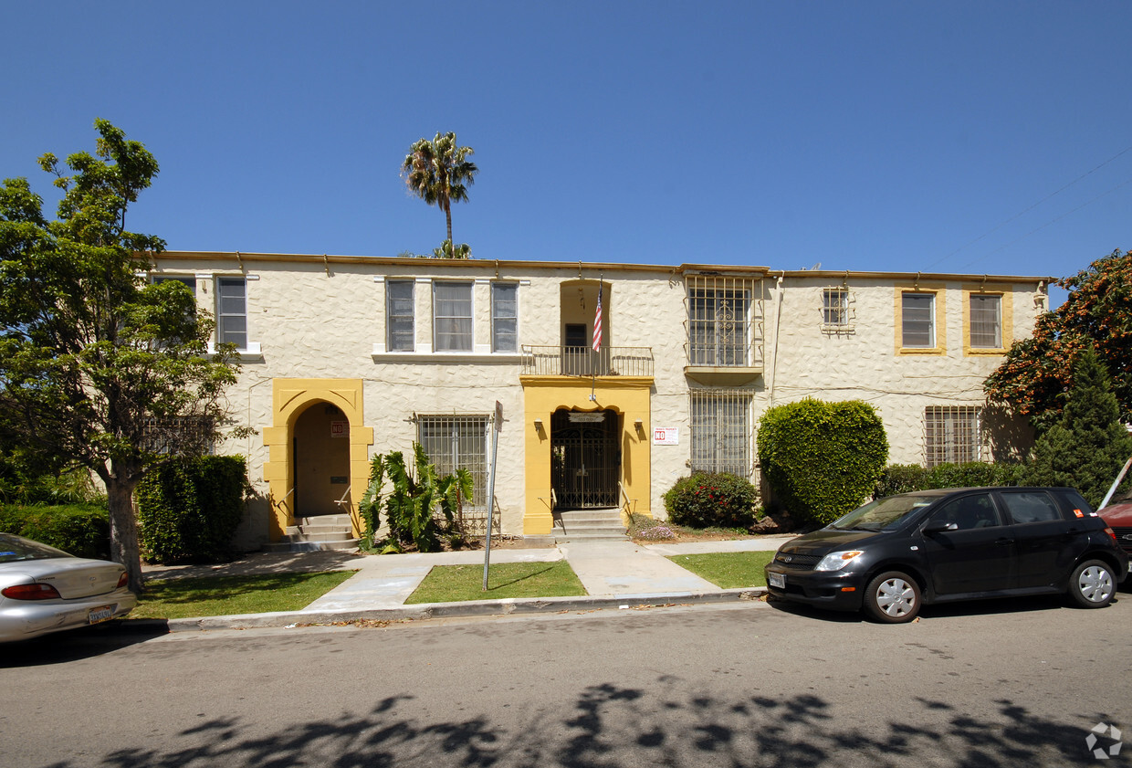 Primary Photo - Casa Monterey Apartments