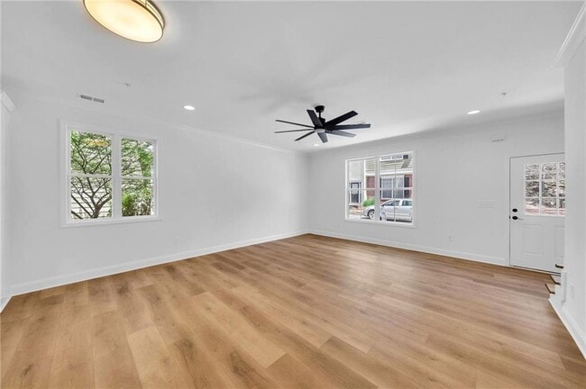 Foto del edificio - 207 Riverstone Commons Cir