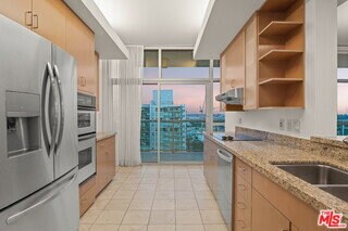 Foto del edificio - 13700 Marina Pointe Dr