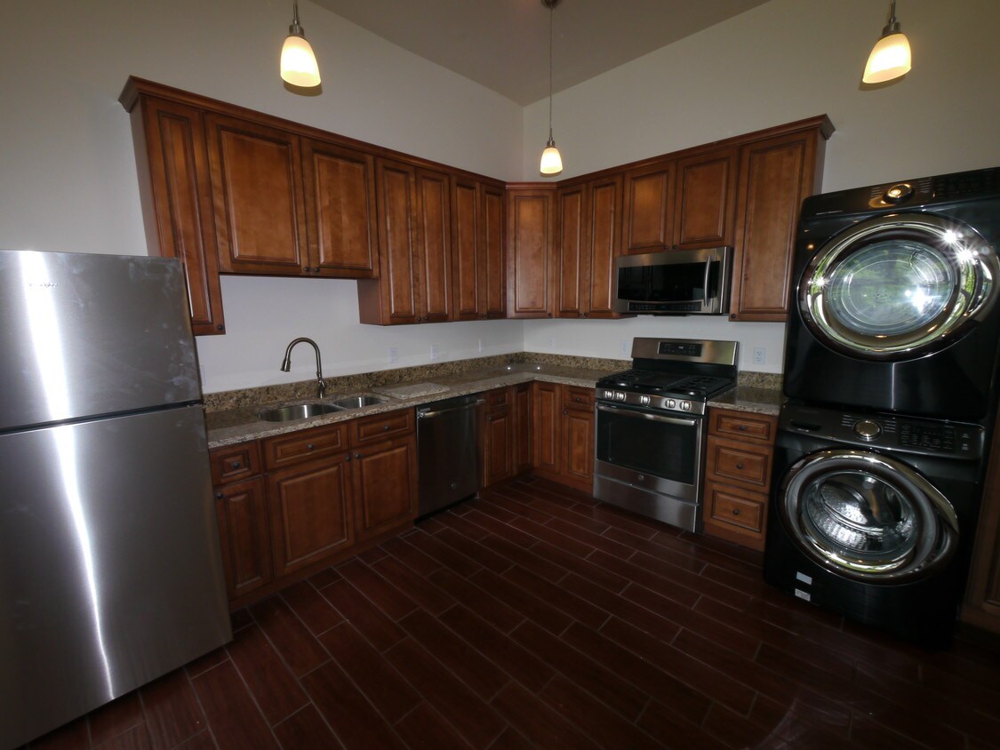 Foto principal - 3454 California Ave