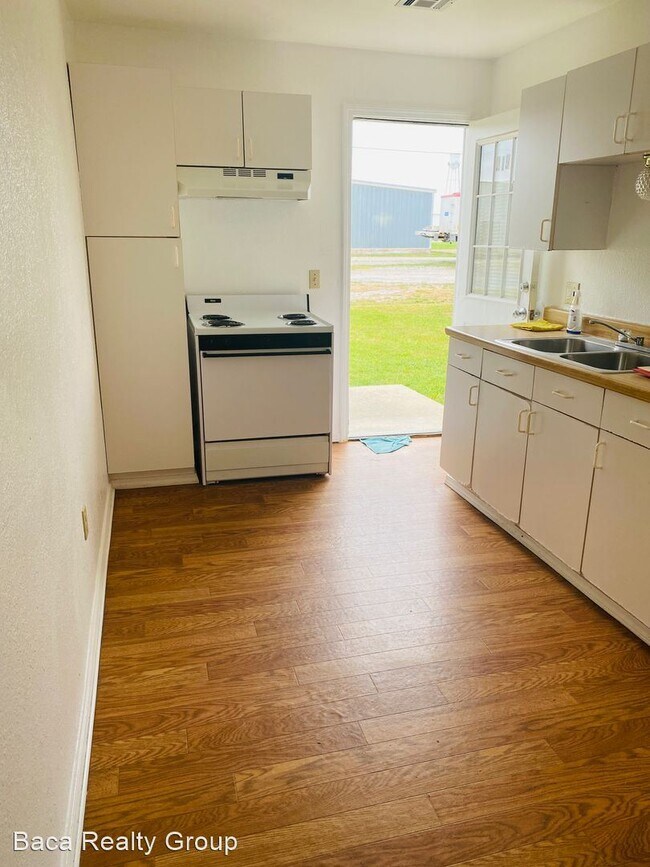 Foto del edificio - 2 br, 1 bath House - 221 S. Pecan St.