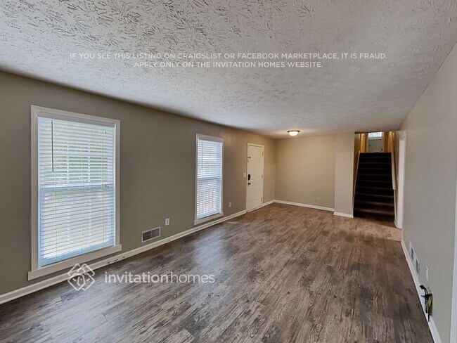 Building Photo - 595 Rivercrest Dr