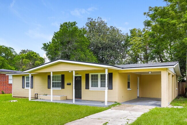 Building Photo - 6227 Pine Summit Dr