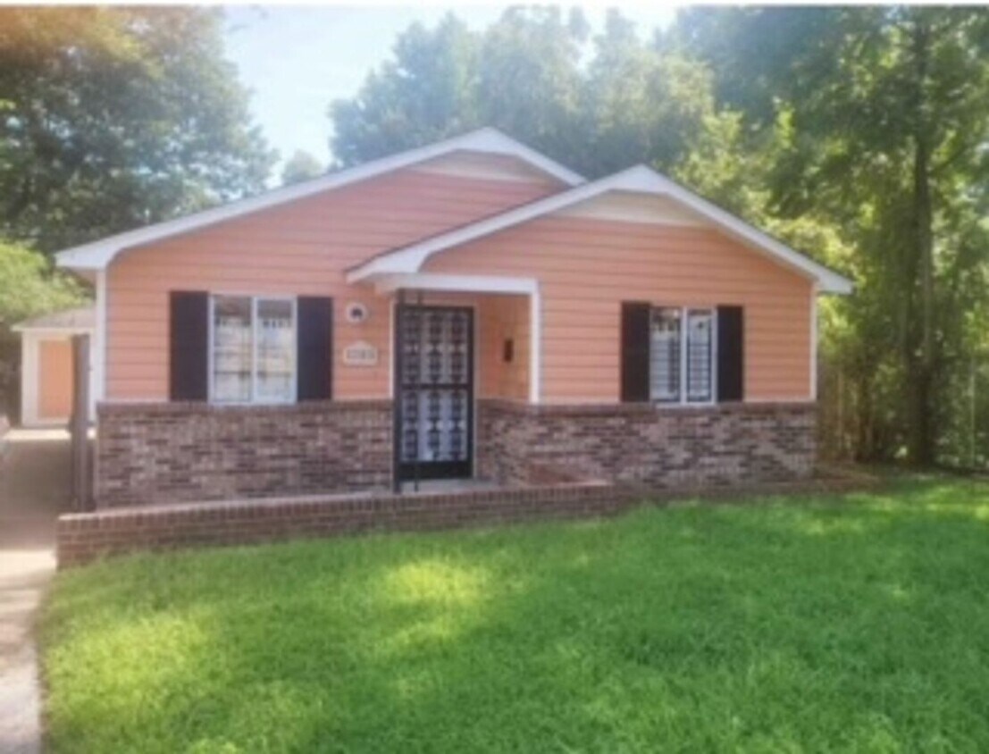 Primary Photo - Single-family home