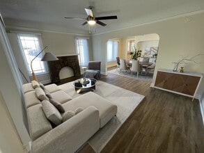 Building Photo - 512-514 N Pacific Ave