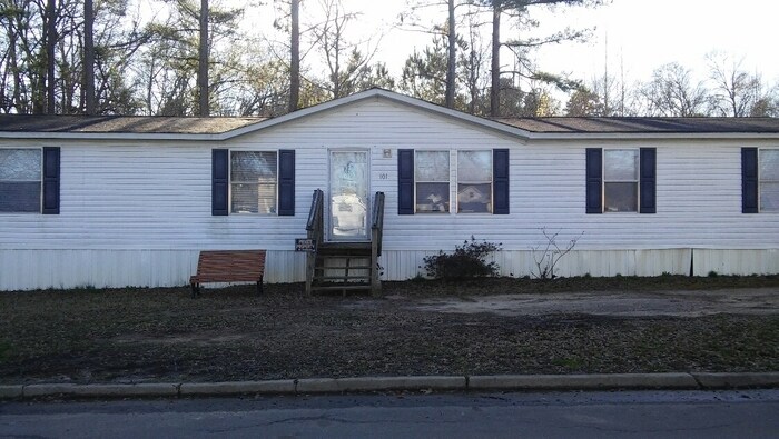 Primary Photo - 101 Willow St