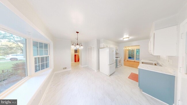 Photo - 1216 Downs Drive House