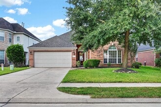 Building Photo - 18631 Cypress Lake Village Dr