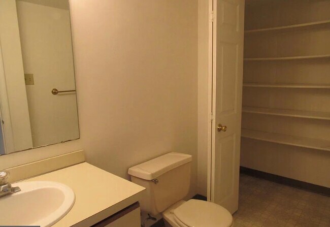 Foto del edificio - 29 Hawthorne Ave