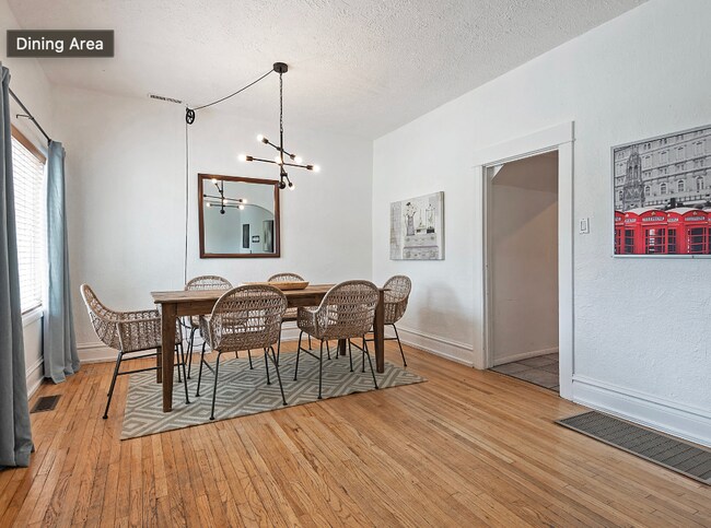 Foto del edificio - 731 E Roosevelt Ave