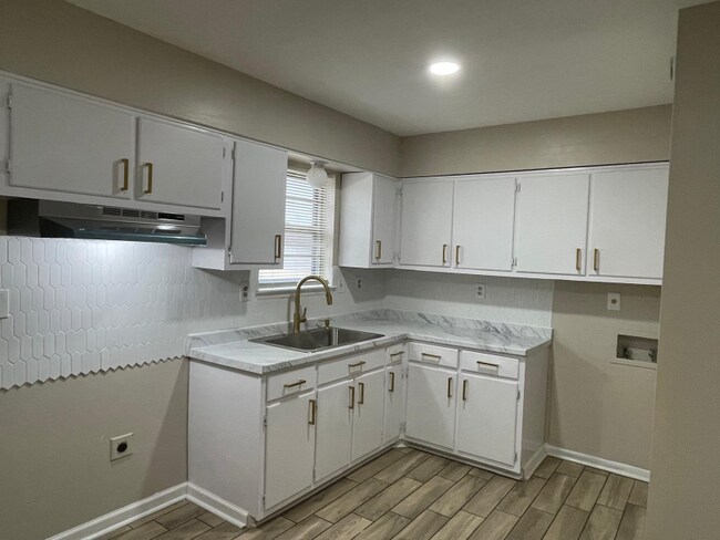 Foto del edificio - 3538 Arnold Rd