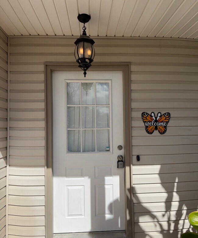 Foto del edificio - 6141 Oak Cluster Cir