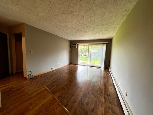 Building Photo - 9S020 S Frontage Rd