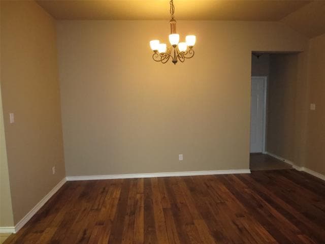 Building Photo - 1305 Ravenwood Dr