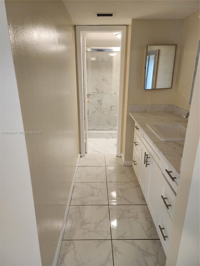 Foto del edificio - 2148 White Pine Cir