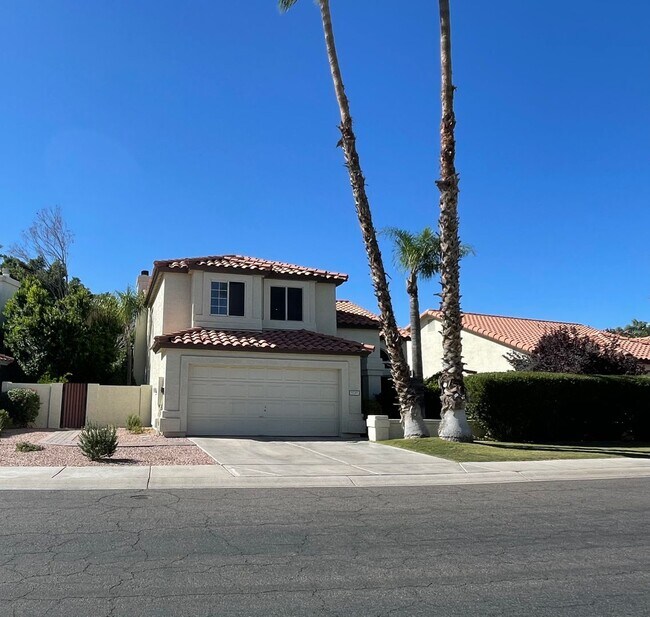 Building Photo - COMING SOON! Super Charming 4Bedroom/2.5Ba...